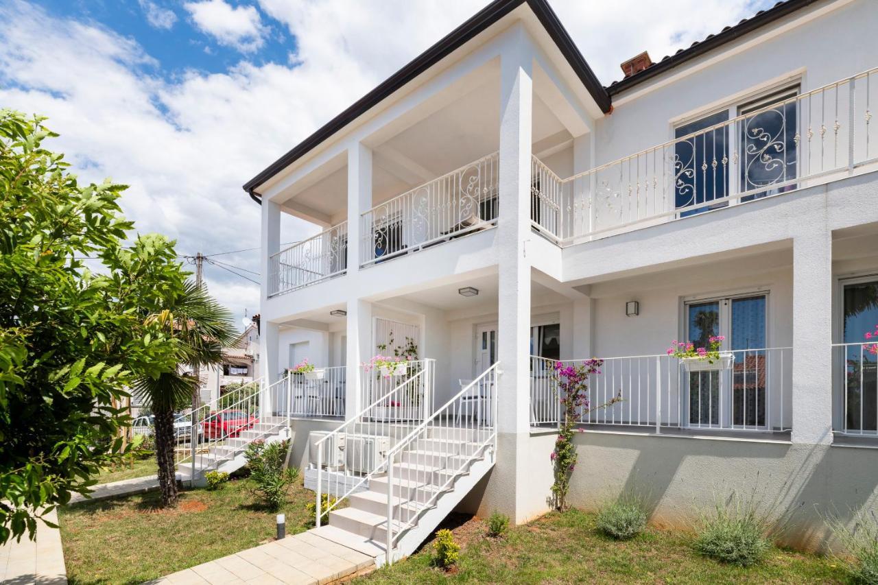 Pribetic Apartments 포레치 외부 사진